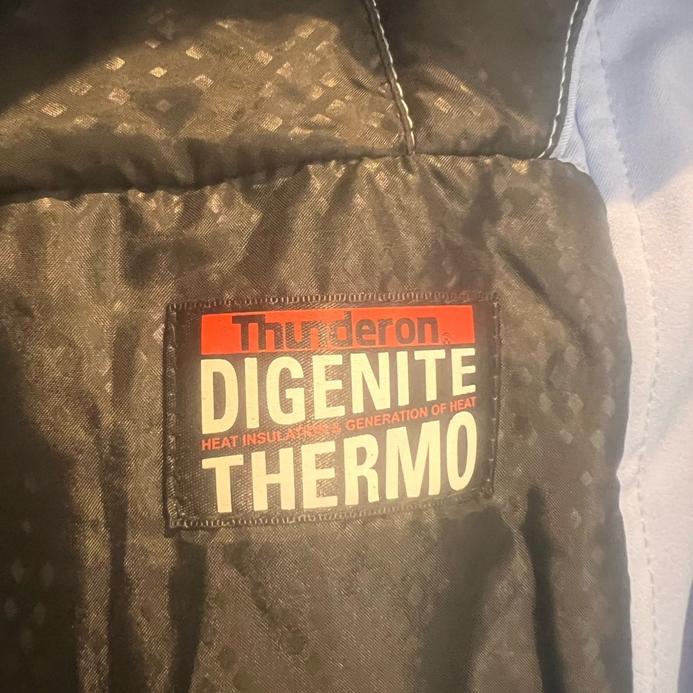 Phoenix ski jacket - Picture 3 of 7